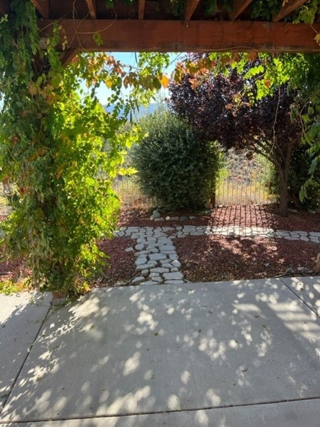 Building Photo - Welcome Home!