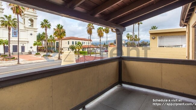 Building Photo - 1390 E Santa Clara St