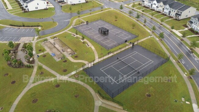 Building Photo - 5000 Arkose Dr