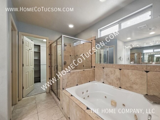 Building Photo - 5749 E Bellow Ln
