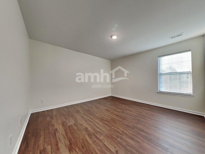 Building Photo - 7121 Lawgiver Cir