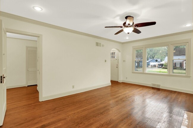 Building Photo - 3607 Highland Park Pl