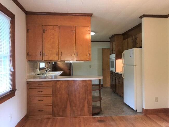 Building Photo - Everything you’ve been dreaming of is here...