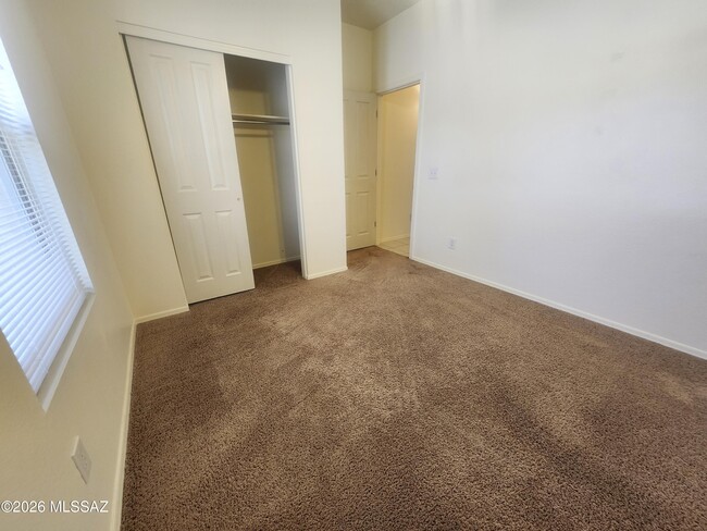 Building Photo - 4258 E Wading Pond Dr