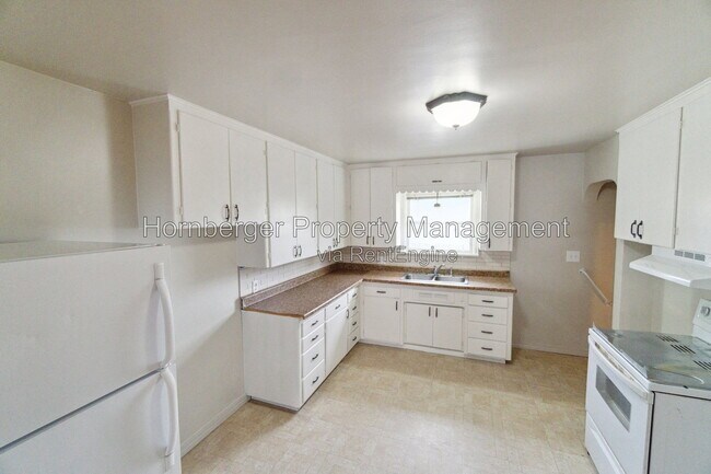 Building Photo - 11 E Rich Ave