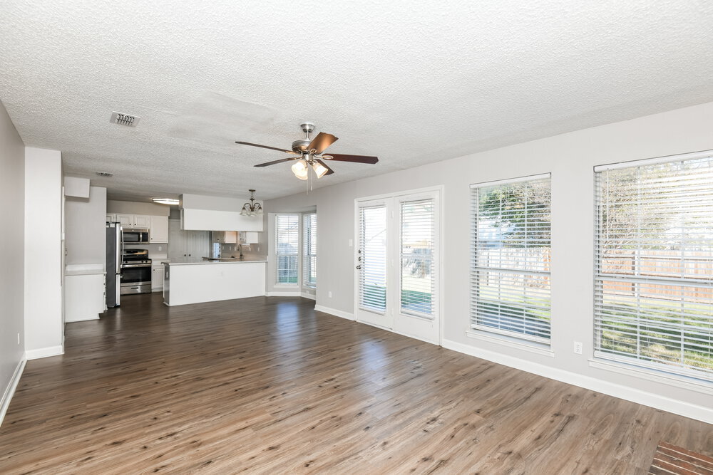 Building Photo - 5429 Crater Lake Dr