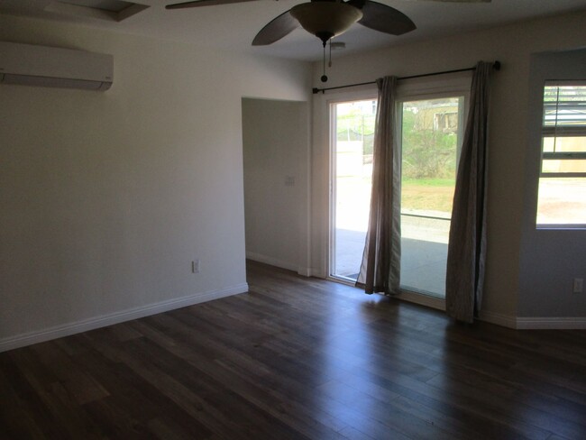 Building Photo - Lakeside Newly remodeled 4 Bdr 2.5 Bath Ho...