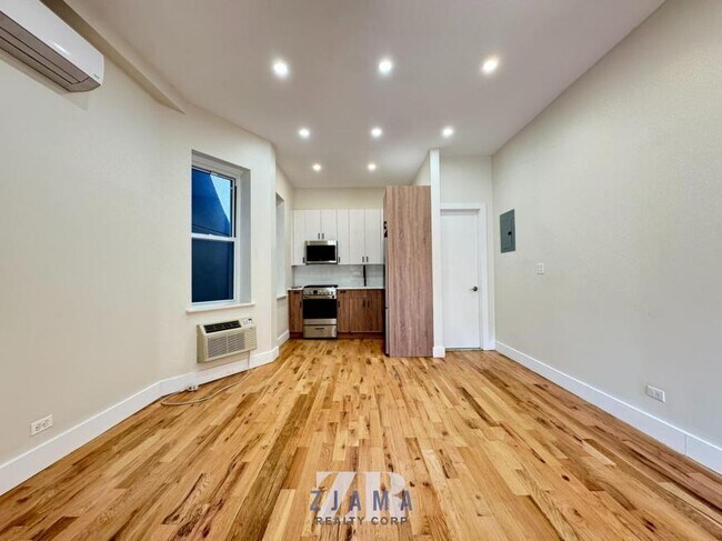Building Photo - 2 bedroom in Brooklyn NY 11226