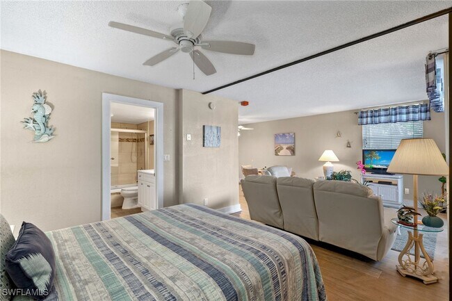 Building Photo - 5500 Bonita Beach Rd SW