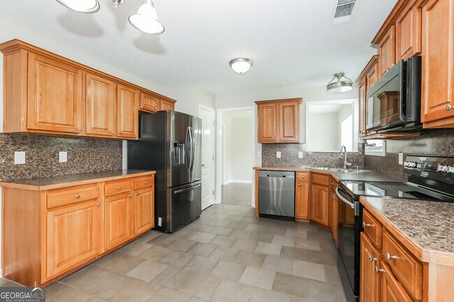 Building Photo - 110 Lumby Ln
