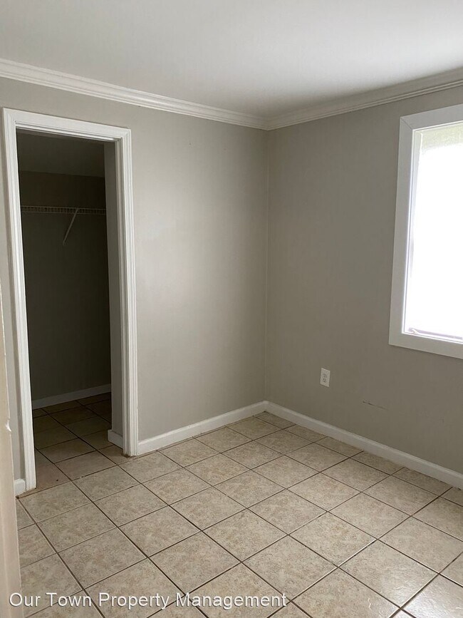 Building Photo - 359 Arch St