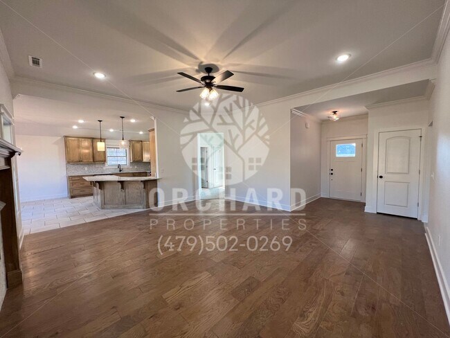 Building Photo - Tontitown- Single Family Home- Beautiful Wellington Plan- 9 Month Lease Only