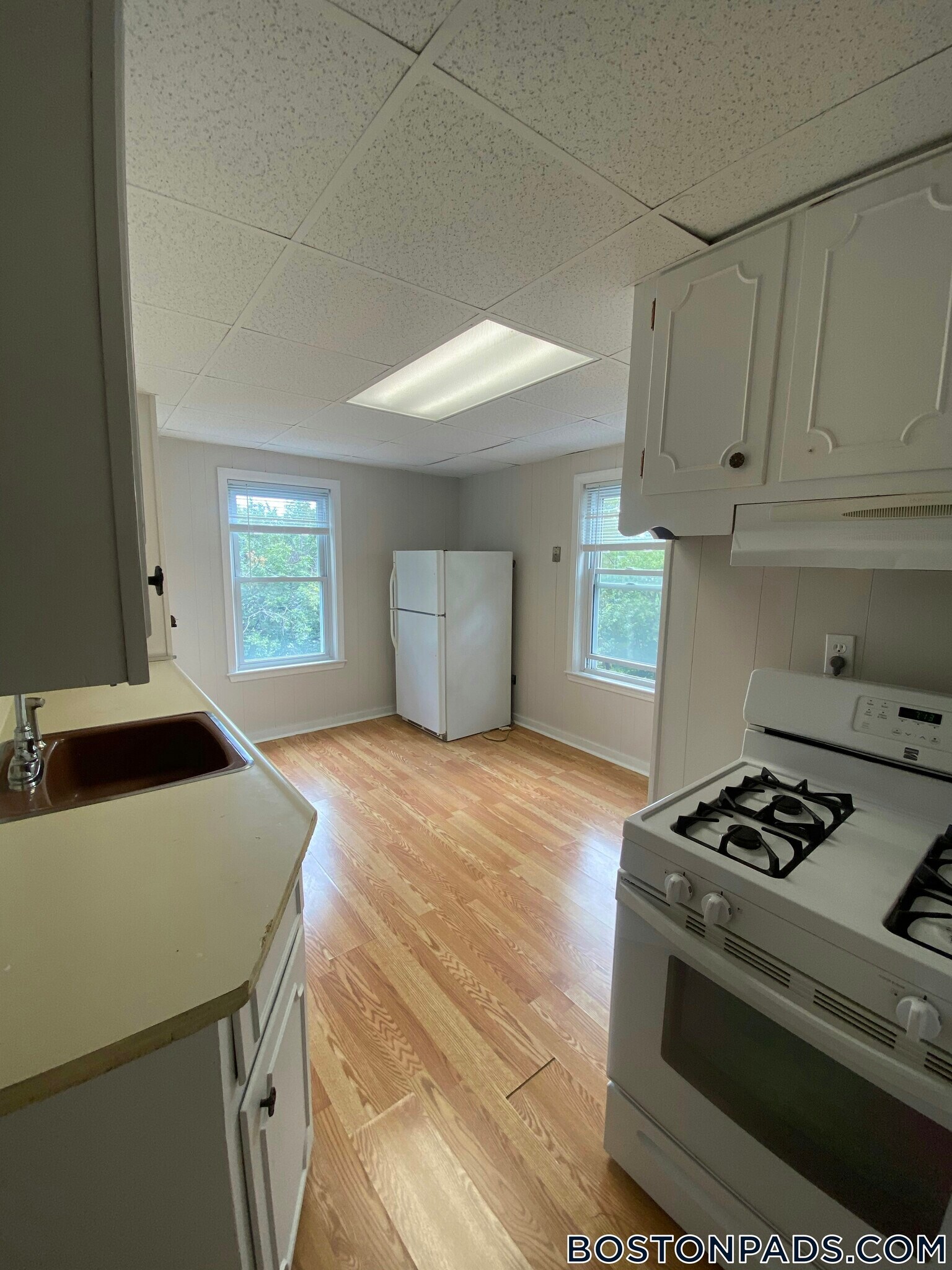 Building Photo - 103 Buttonwood St