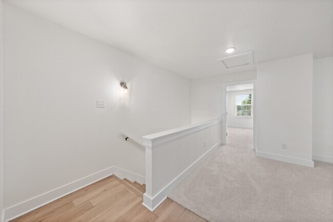 Building Photo - 5811 S 31st St