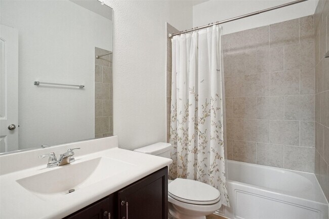 Building Photo - 5817 Fir Tree Ln