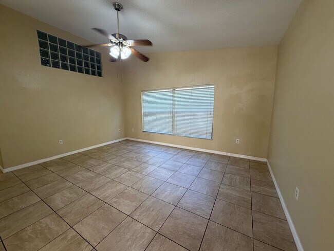 Building Photo - Spacious Open-Concept Home with Bonus Patio & Fenced Yard