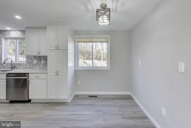 Building Photo - 18948 Quail Valley Blvd