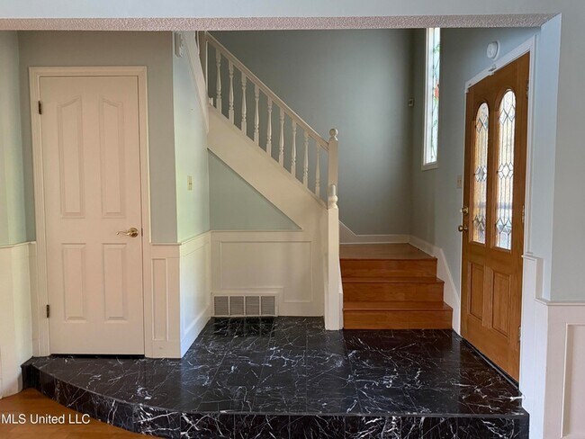 Building Photo - 1327 Fox Chase Dr