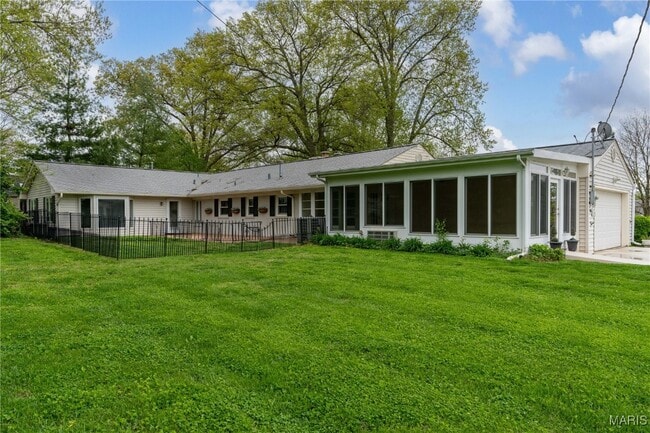 Building Photo - 31 S Tealwood Dr