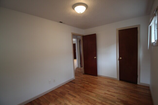 Building Photo - 4518 S 11th St
