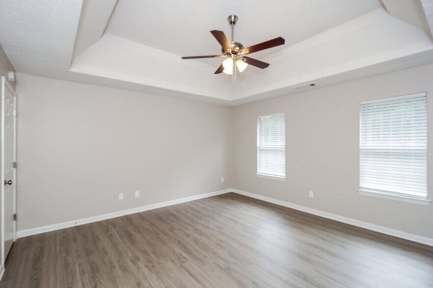 Building Photo - 4548 White Rd