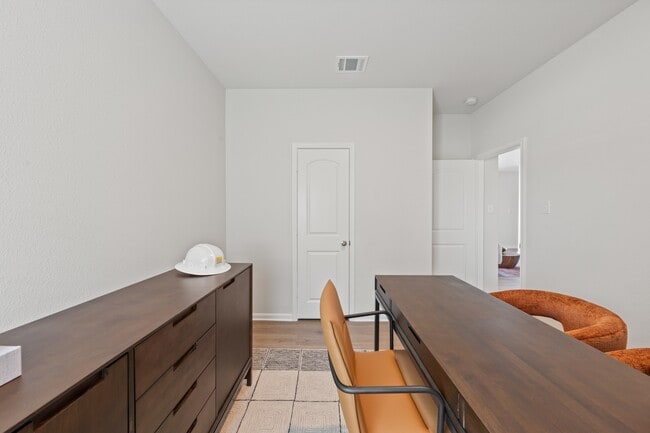 Building Photo - 1012 Camelia Grv Ct