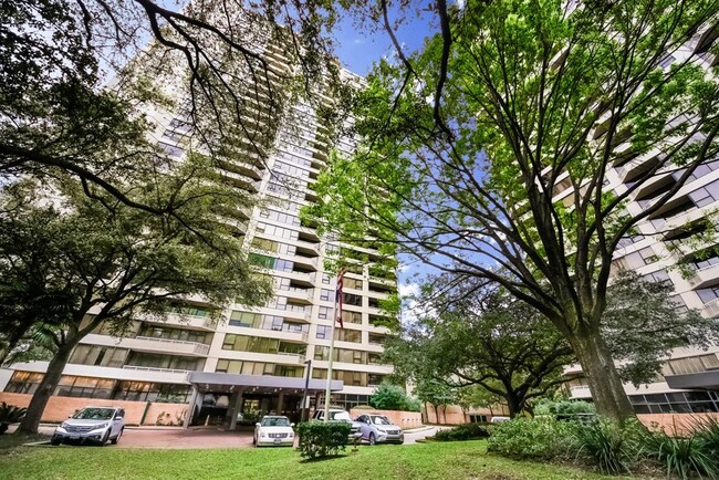 Building Photo - 15 Greenway Plaza