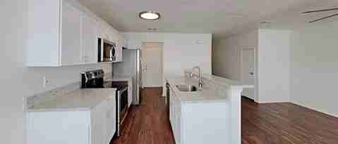 Building Photo - 10721 Edgewest Terrace