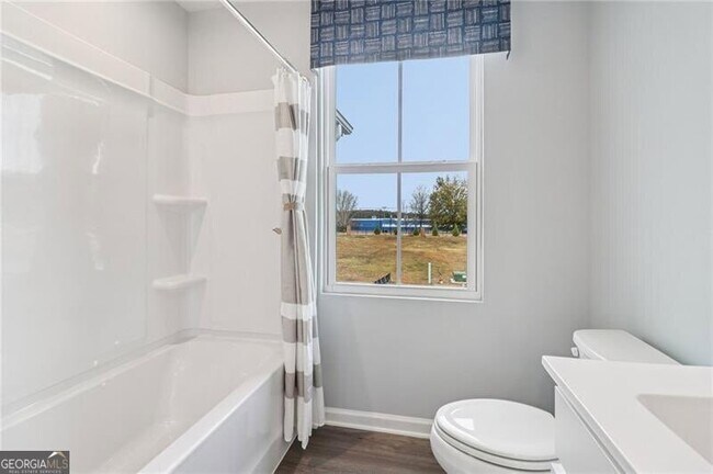 Building Photo - 6643 Red Oak Wy