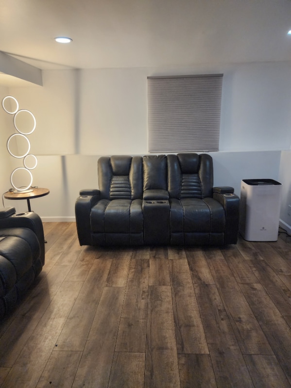 Building Photo - 262 Jamestown Terrace