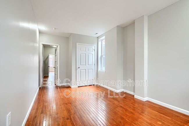 Building Photo - 2204 Ruskin Ave