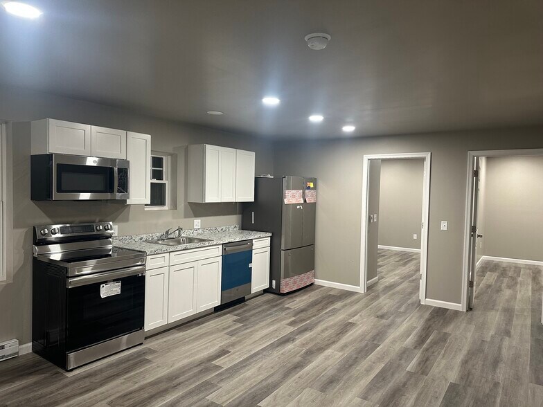 Building Photo - 316 Cherry St