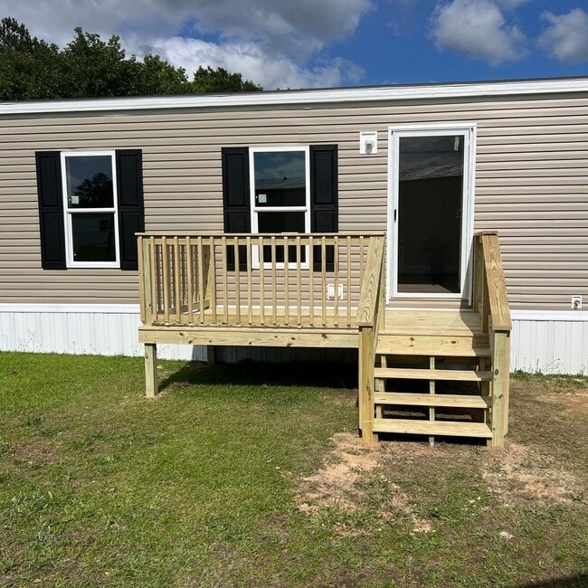 Building Photo - 16800 Jessica Rd