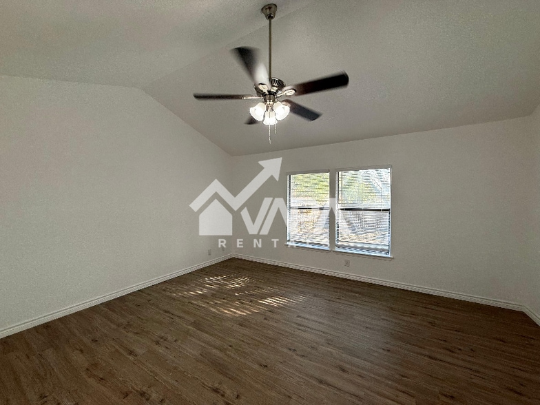 Building Photo - 10362 Tippecanoe