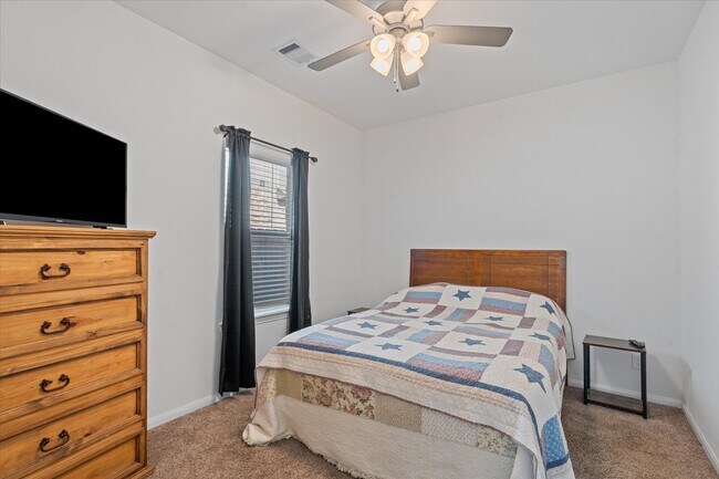 Building Photo - 4715 Painted Bunting Ln