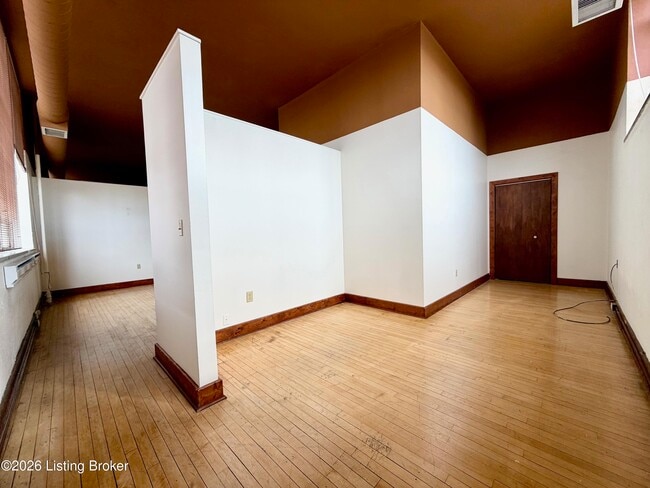 Building Photo - 1516 Hepburn Ave