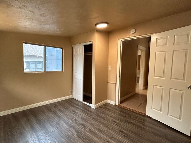 Building Photo - 1189 High St