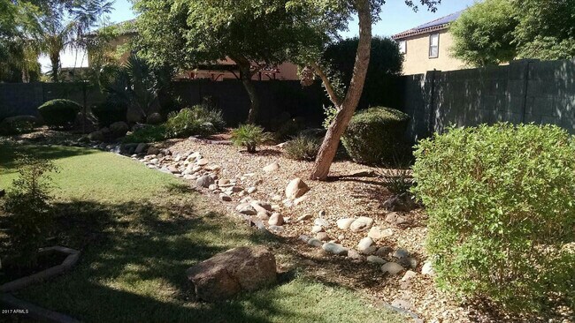 Building Photo - 13555 W Watson Ln