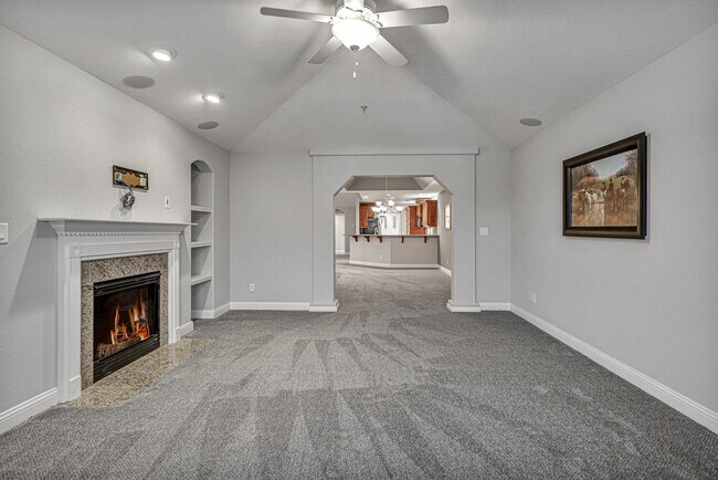 Building Photo - 4666 Sagewood Cir