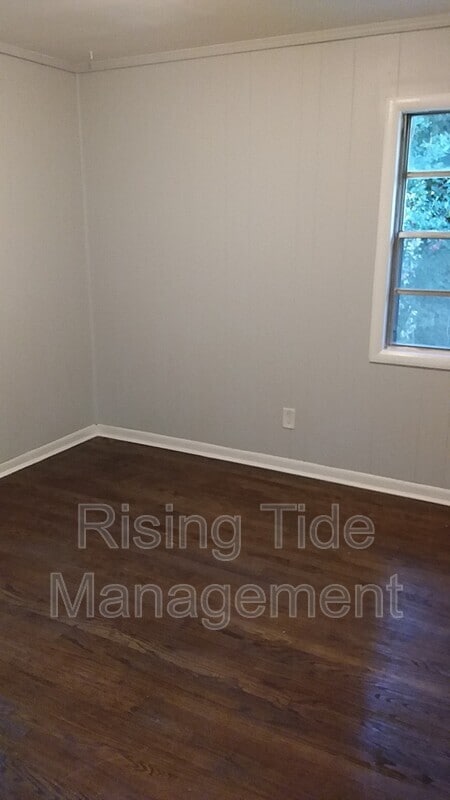 Building Photo - 700 Biscayne Dr