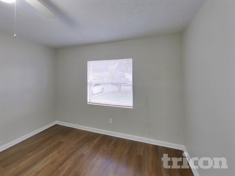 Building Photo - 1576 Bonair St
