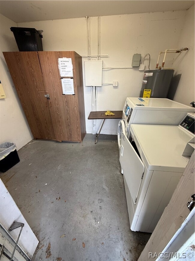 Building Photo - 955 SE Mayo Dr