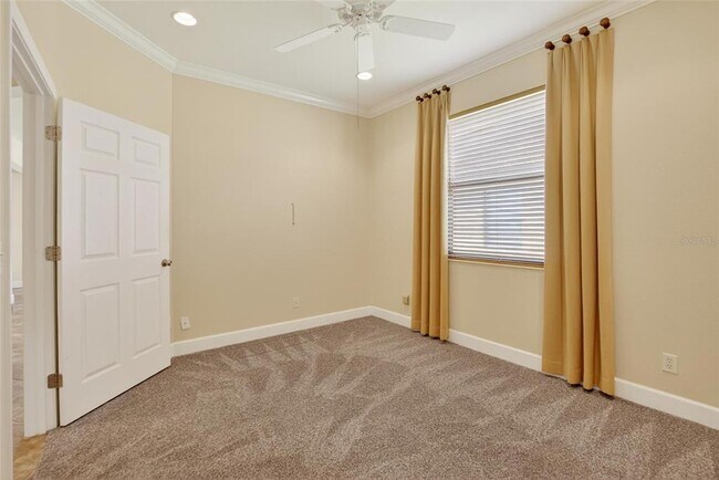 Building Photo - 210 Shell Falls Dr