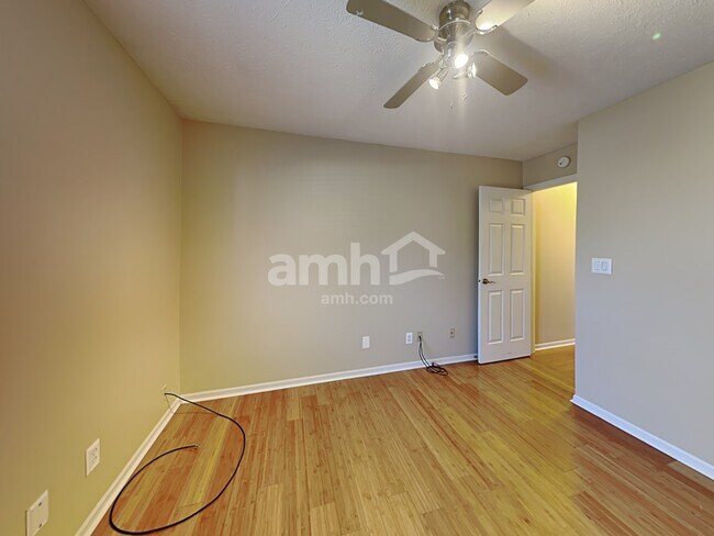Building Photo - 12124 Laurelwood Dr