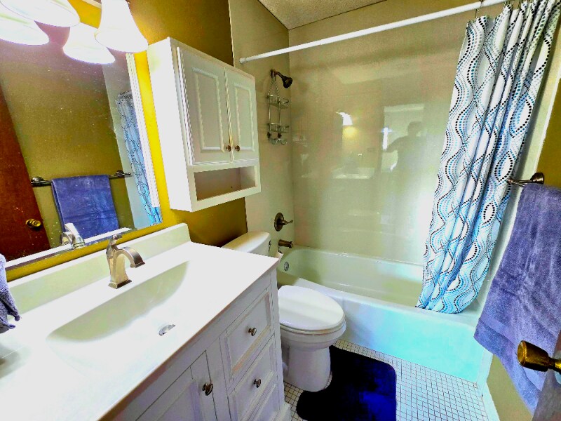 Building Photo - 3034 SW Lydia Ave