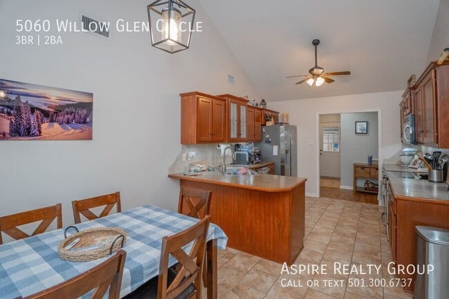 Building Photo - 5060 Willow Glen Cir