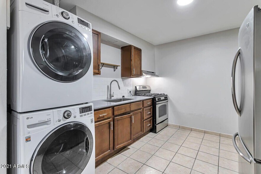 Building Photo - 5206 W Ocotillo Rd