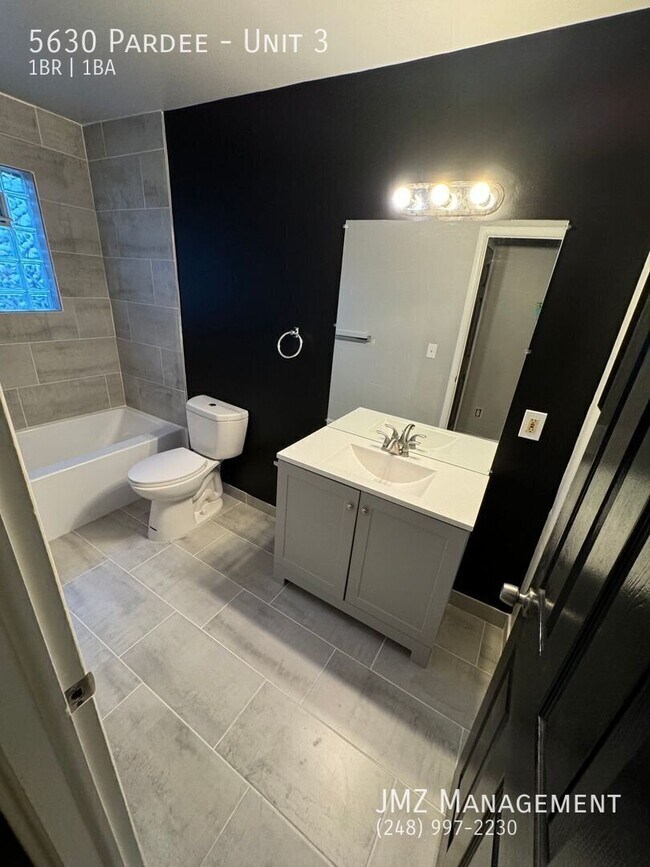 Building Photo - 5630 Pardee-Unit 3