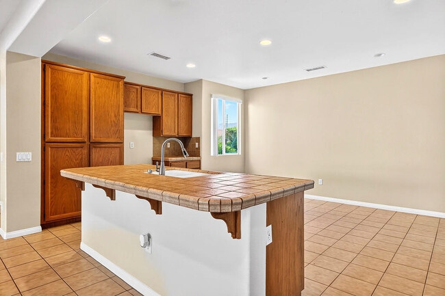 Building Photo - 42217 Whisper Rock St