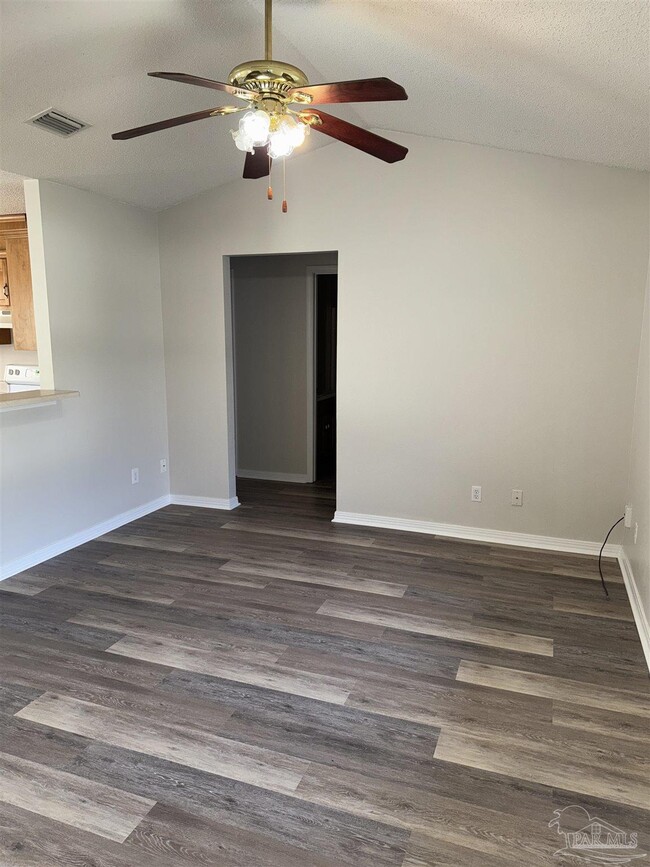 Building Photo - 7228 Bogey Ln